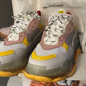 Women’s Balenciaga Triple S Sneaker size 7